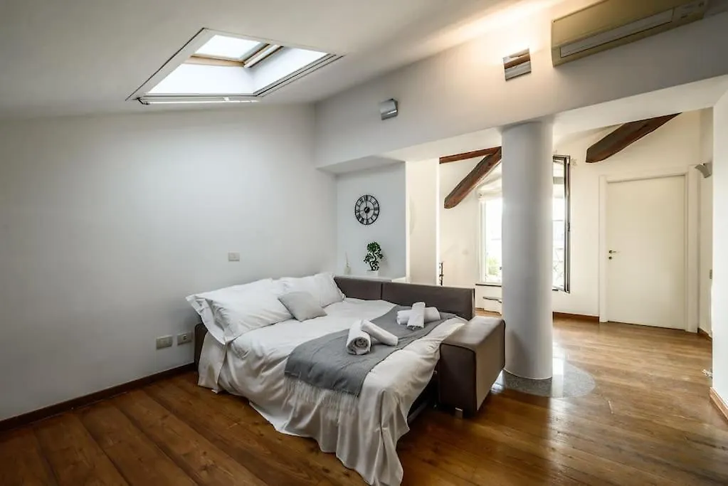 Buenos Aires' Nest - 10 Minutes From Duomo With Terrace Apartment Milan