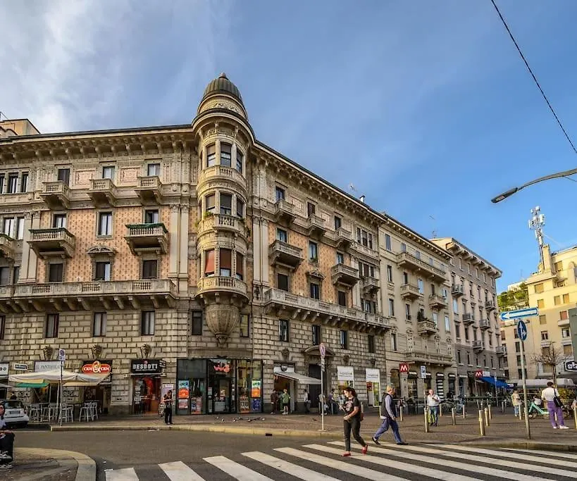 Buenos Aires' Nest - 10 Minutes From Duomo With Terrace Apartment Milan 0*,
