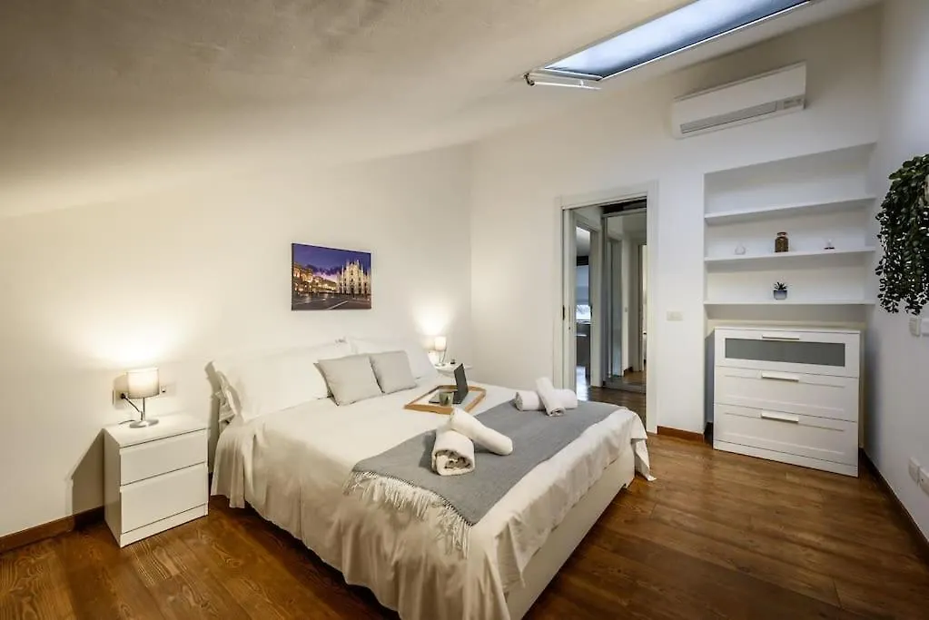 Buenos Aires' Nest - 10 Minutes From Duomo With Terrace Apartment Milan