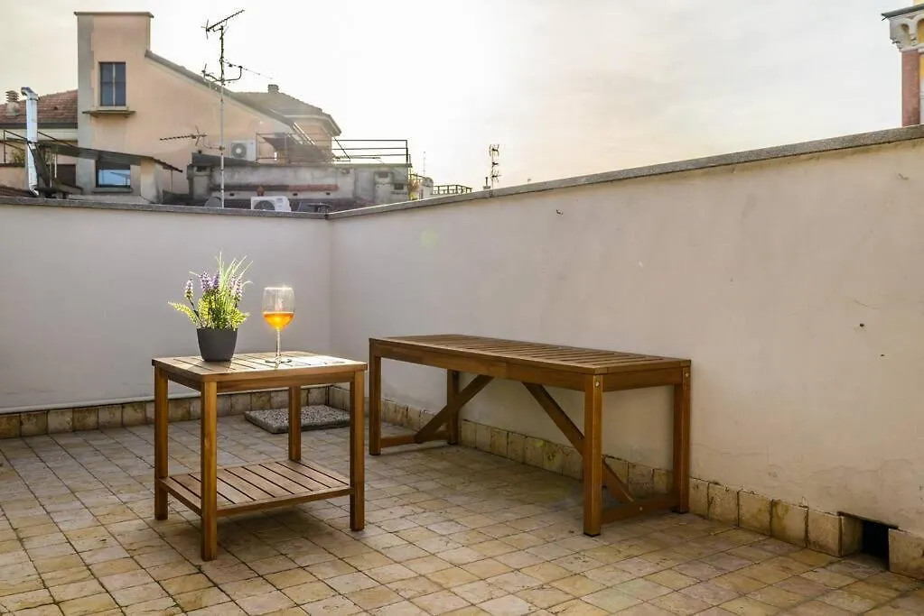 Buenos Aires' Nest - 10 Minutes From Duomo With Terrace Apartment Milan