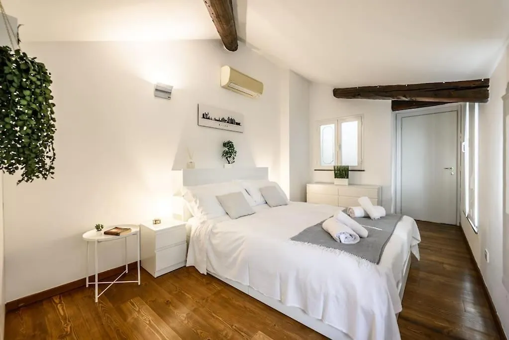 Buenos Aires' Nest - 10 Minutes From Duomo With Terrace Apartment Milan