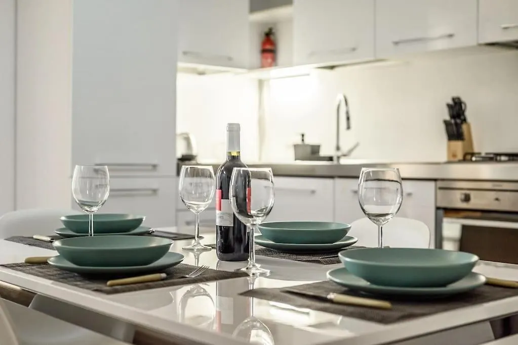 Buenos Aires' Nest - 10 Minutes From Duomo With Terrace Apartment Milan